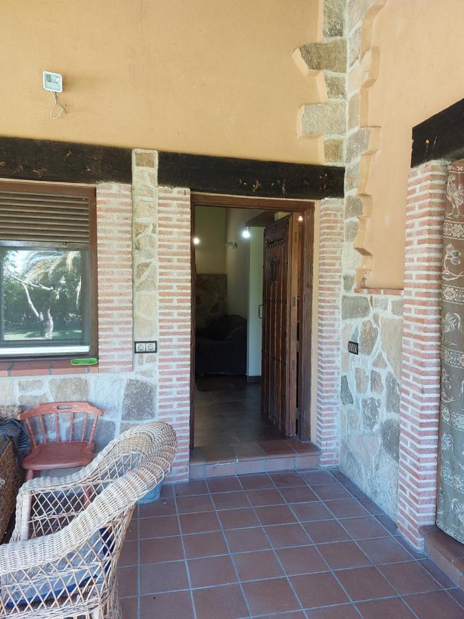 Higueras Y Olivos Villa Candeleda Ngoại thất bức ảnh